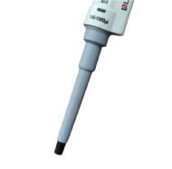 Micropipette Variable Volume 20–200 µL UM-MAX Model – Labolit Brand | Best Quality, Affordable Price