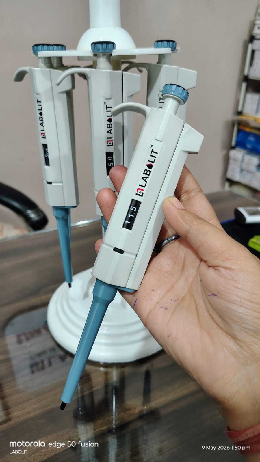 Pipette vs Micropipette Difference - LABOLIT High Precision Micropipettes 0.5µL to 10000µL | India's No.1 Micropipette Manufacturer with 1 Year Warranty"