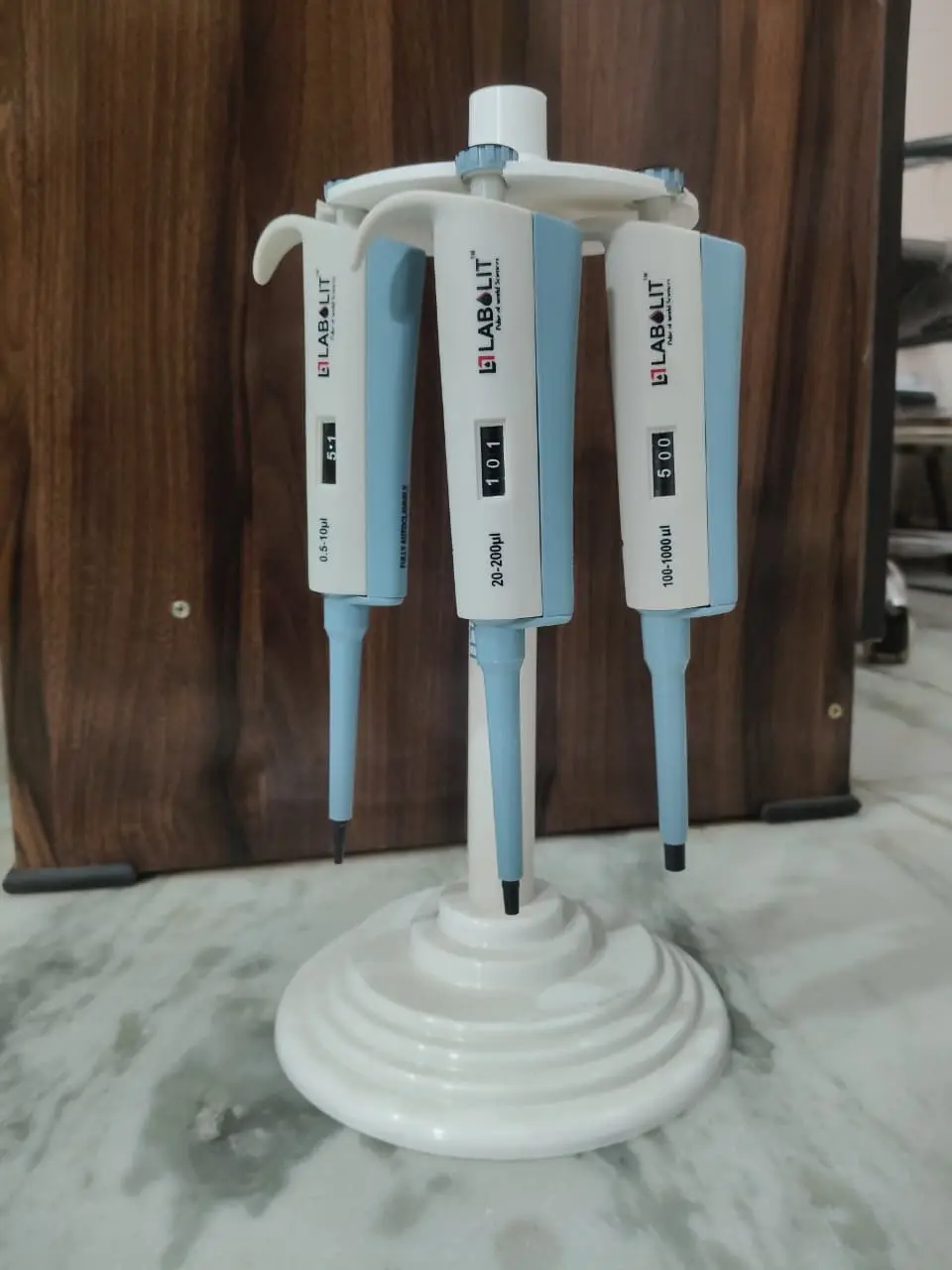 Looking for the best trusted micropipette manufacturer in Telangana? LABOLIT offers precision single-channel, multichannel, fixed, and variable micropipettes with fast delivery across Hyderabad and Telangana.